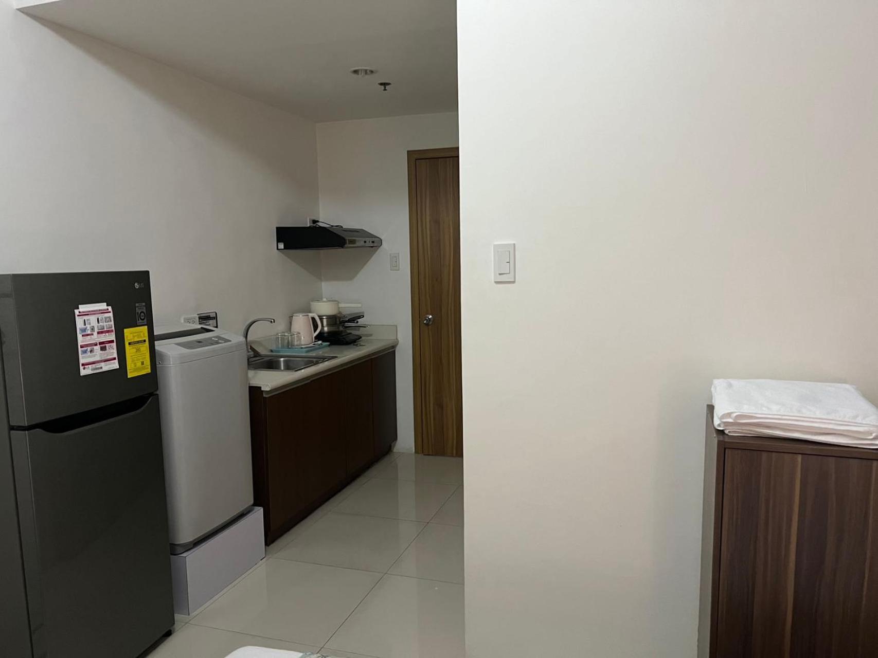 Grand Riviera Suites Манила Экстерьер фото