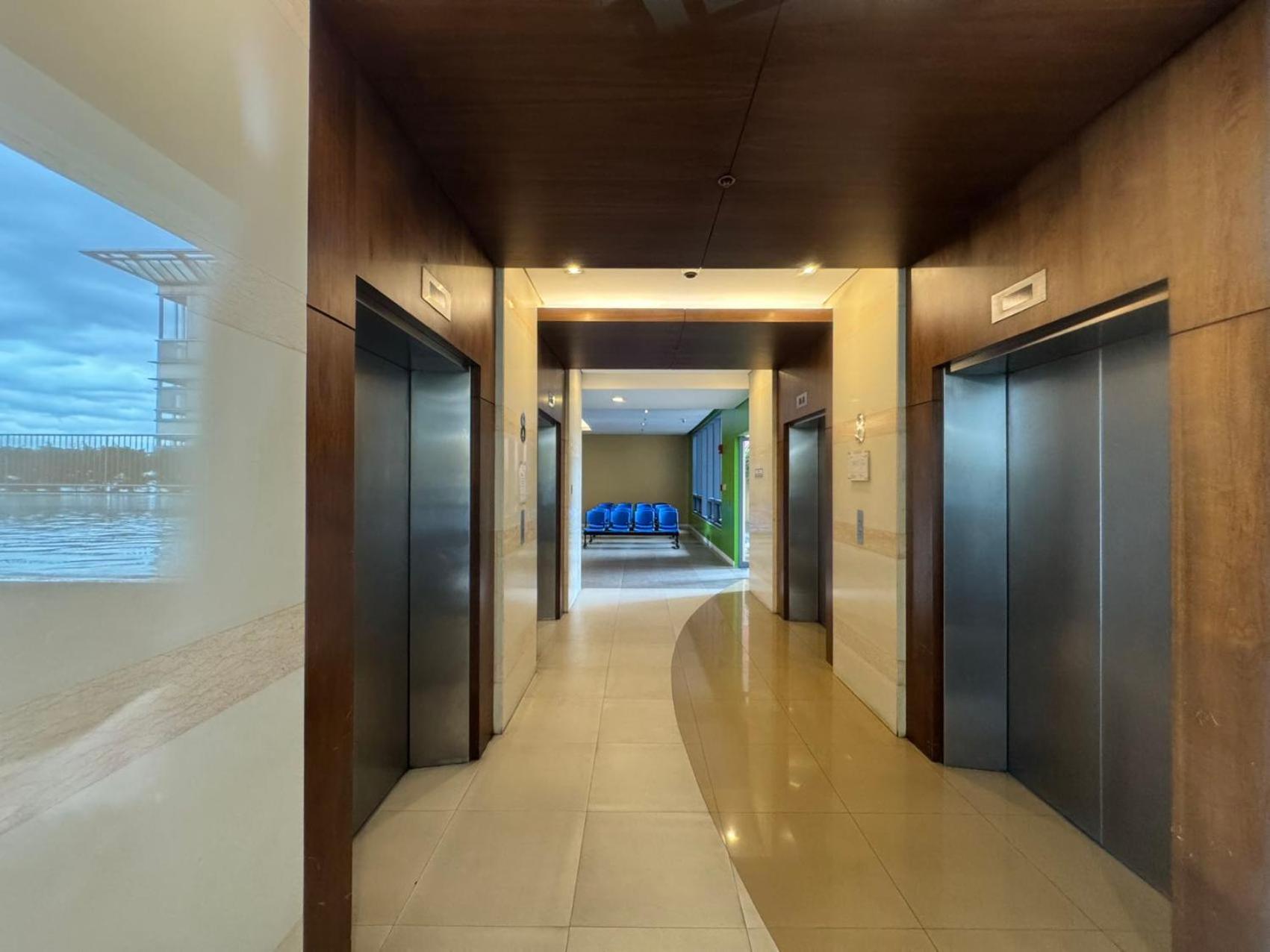 Grand Riviera Suites Манила Экстерьер фото